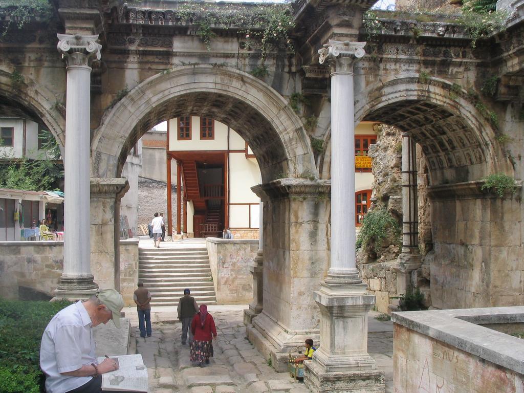 Ersoy Efe Pansiyon Antalya Exterior photo